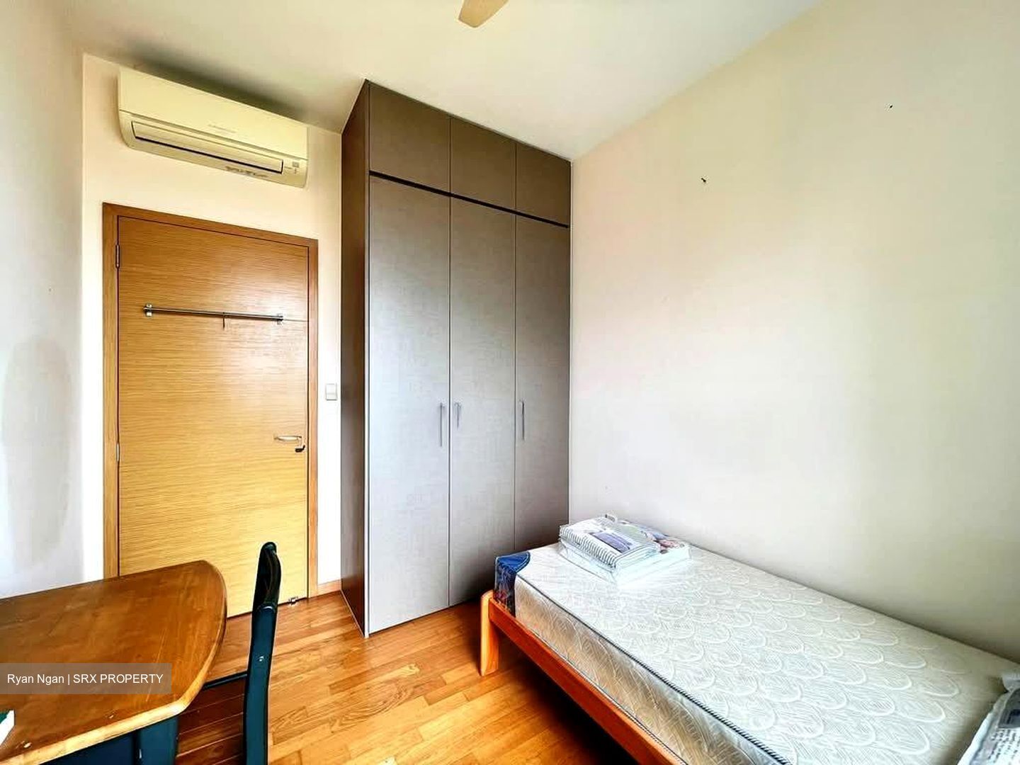 Vacanza @ East (D14), Condominium #534640601